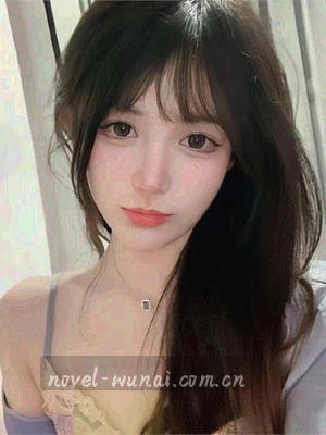 《厨房里的谈判》小说封面，暖黄厨房灯与餐具元素书封
